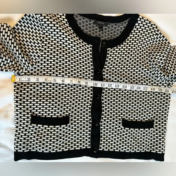 RW&Co cardigan - Picture 3 of 11